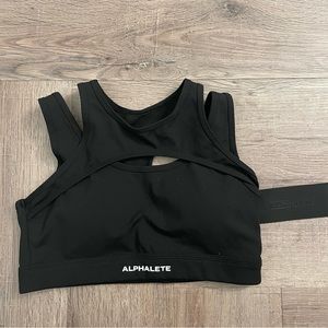 Alphalete Surface Keyhole Bra - Black. NWT